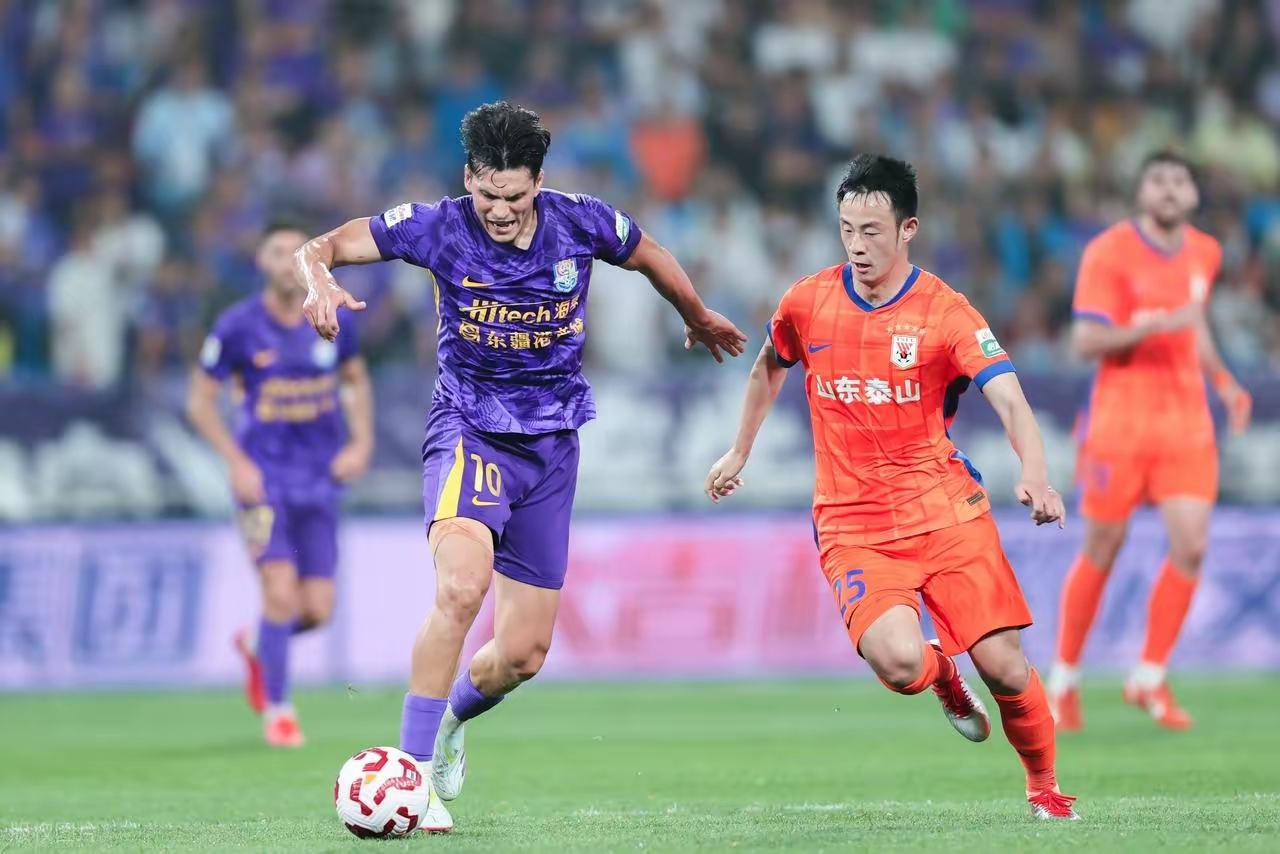 足总杯赛程吃紧；北京首钢集结日更衣室发声；震撼外界；阵容厚度经受考验的简单介绍