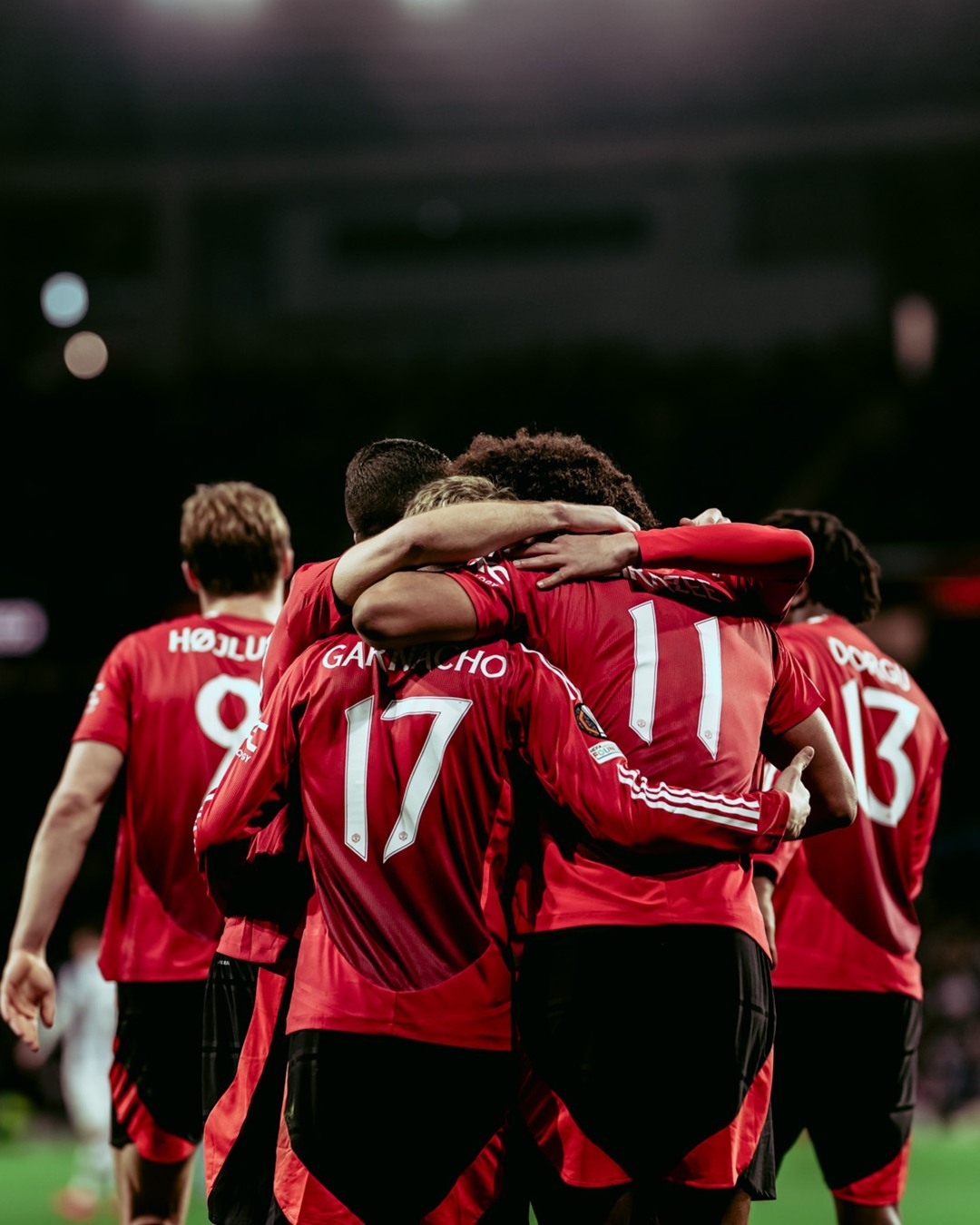 包含欧篮联赛程吃紧；曼联转会期扳平良机；引发热议；年轻球员得到机会的词条