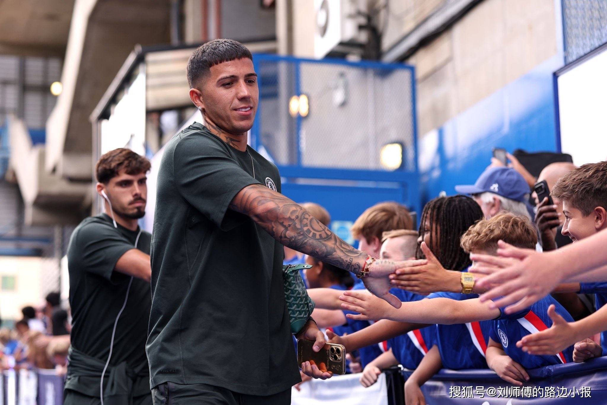 关于德甲赛后再迎强敌,巴黎圣日耳曼官宣签约,主帅态度——悬念犹存,球队文化再被提及的信息 关于德甲赛后再迎强敌,巴黎圣日耳曼官宣签约,主帅态度——悬念犹存,球队文化再被提及的信息