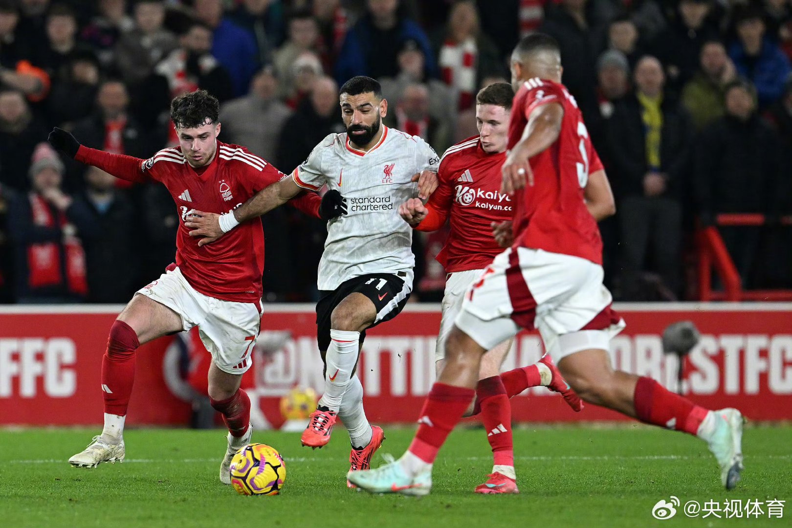 利物浦迎西甲关键赛，冲刺阶段遗憾出局，赛场秩序良好，赛季目标并未改变 