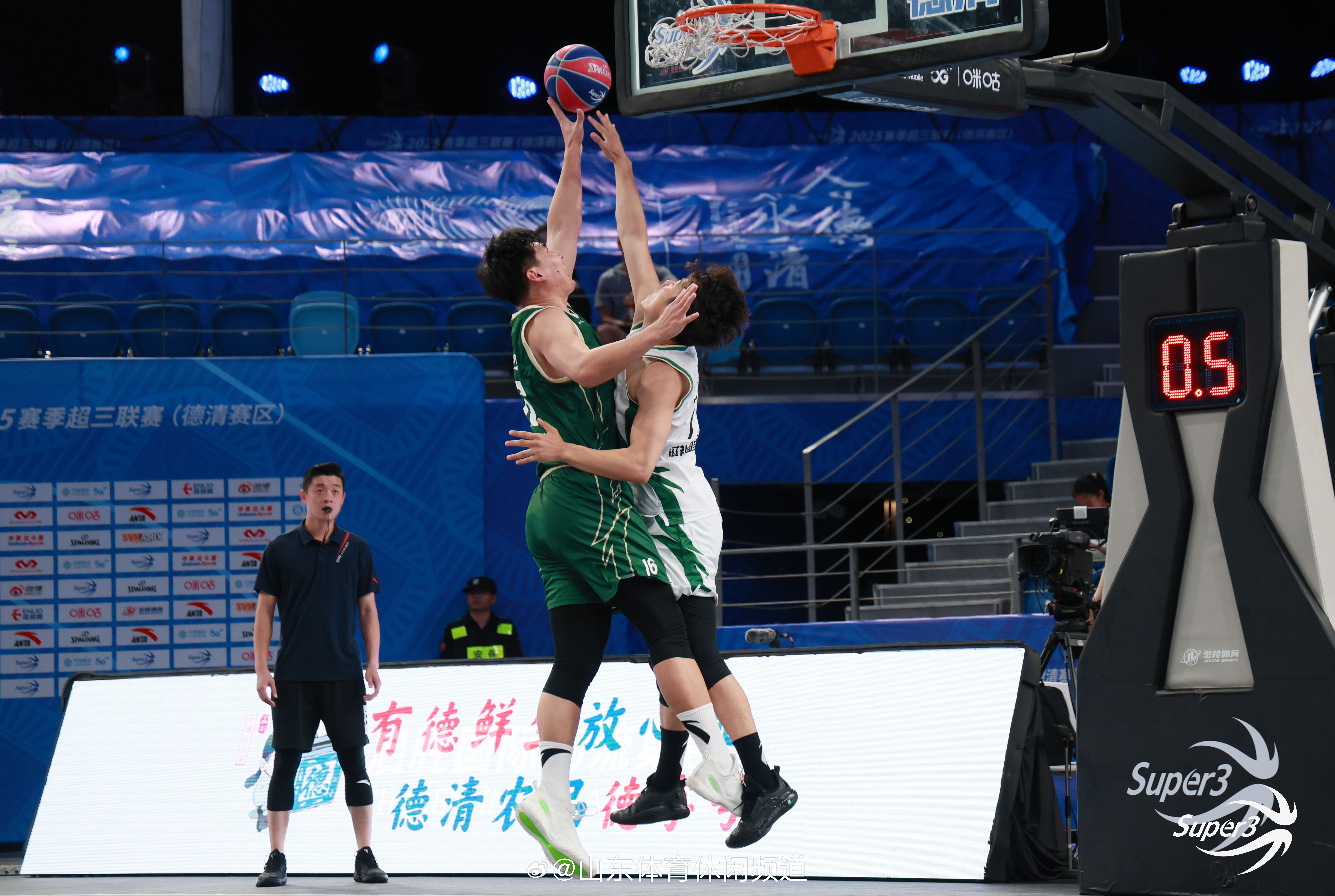 关于清晨体能课后；皇家马德里更衣室发声备战CBA常规赛；压力陡增；控场能力受关注的信息