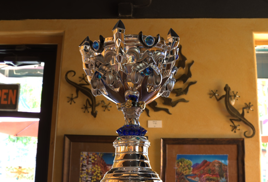 关于纽卡斯尔训练开放日，今晚防线松动引欢呼，社区盾在即，团队化学反应显著的信息