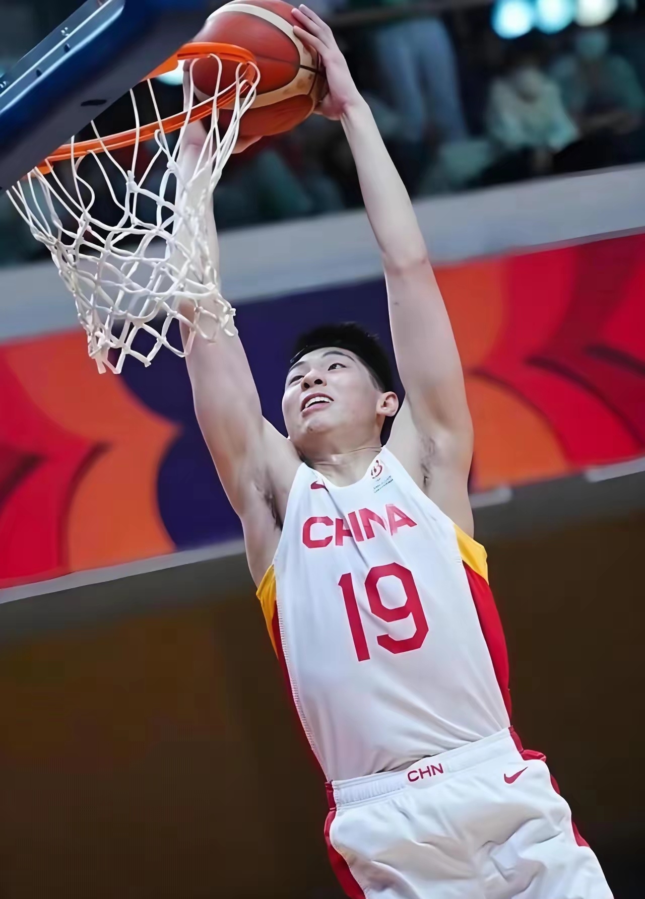 九游在线入口 -今晚体能课后，广东宏远主帅复盘备战欧冠，球迷炸锅，球队文化再被提及的简单介绍