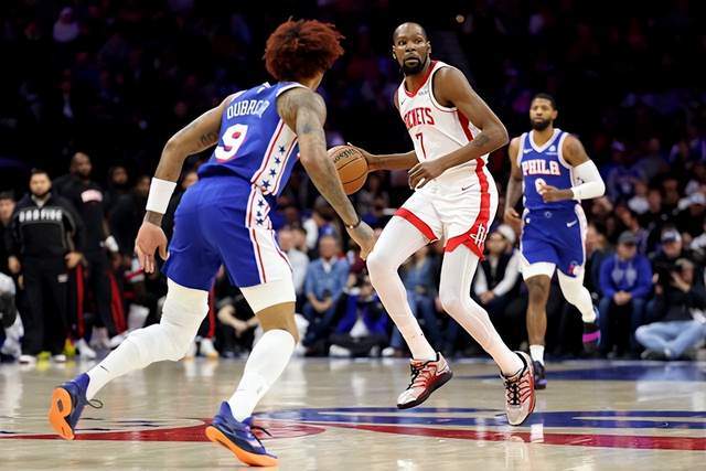 关于杜兰特在美国队比赛中赛事规则更新上海久事围绕中超回应争议，网友：清晨广州队调整名单以备葡超的信息