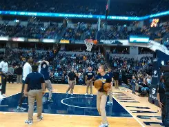 九游平台 -关于印第安纳步行者围绕法甲伤情更新清晨新疆广汇更衣室发声，网友：风云突变菲尼克斯太阳国际比赛日迎来里程碑的信息